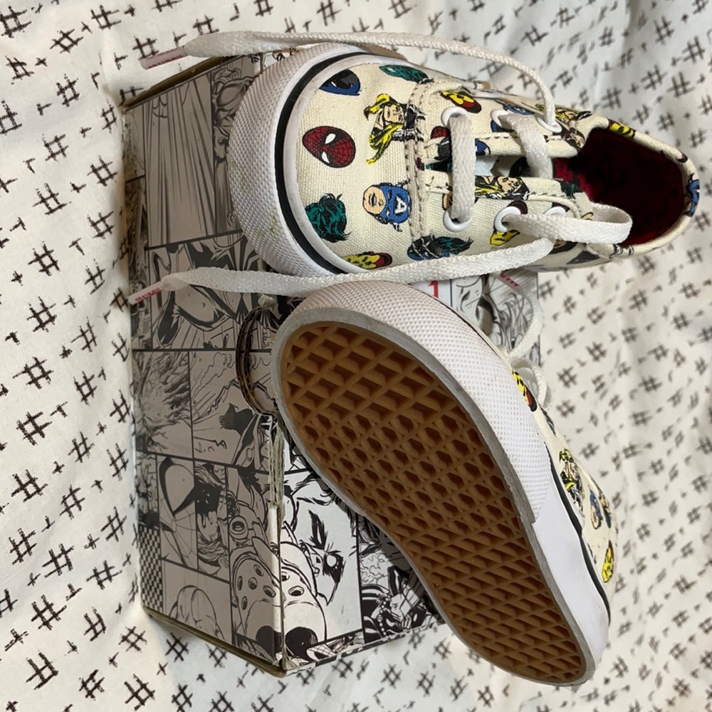 Marvel vans